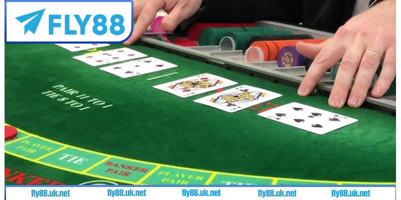 Tìm hiểu Baccarat là gì?